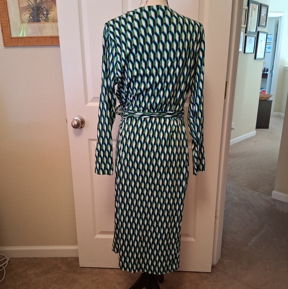 Diane von Furstenberg x Target Green Wrap Dress. XXL - Picture 5 of 9